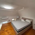 Апартаменты Universal House