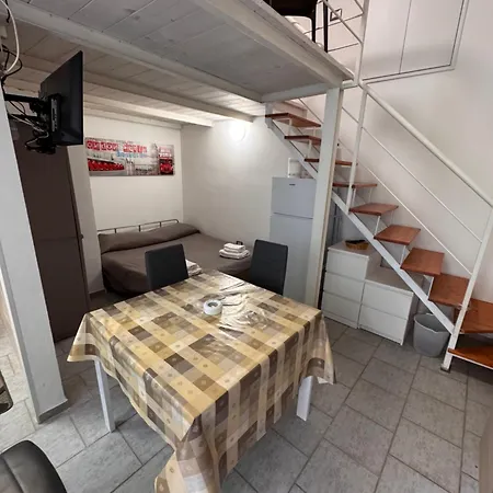 Universal House * Scafati