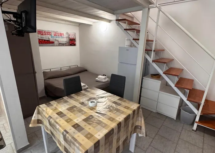 Universal House * Scafati